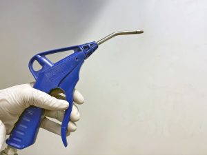 コンプレッサーのエア漏れ対策とは？点検で見つける方法と改善のポイント